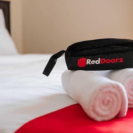 Reddoorz Syariah @ Bondowoso City Center Extérieur photo