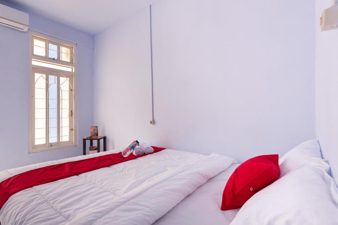 Reddoorz Syariah @ Bondowoso City Center Extérieur photo
