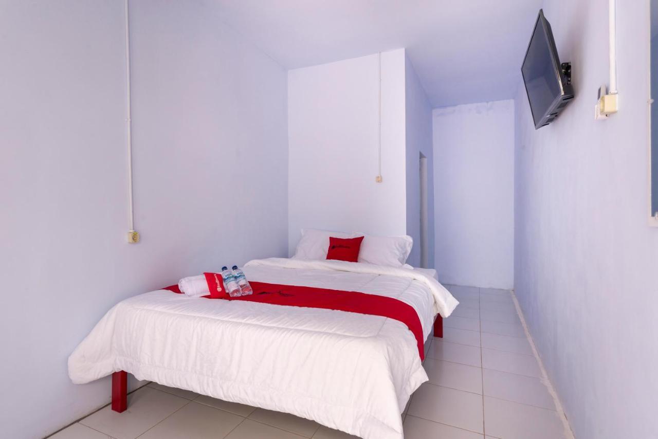 Reddoorz Syariah @ Bondowoso City Center Extérieur photo