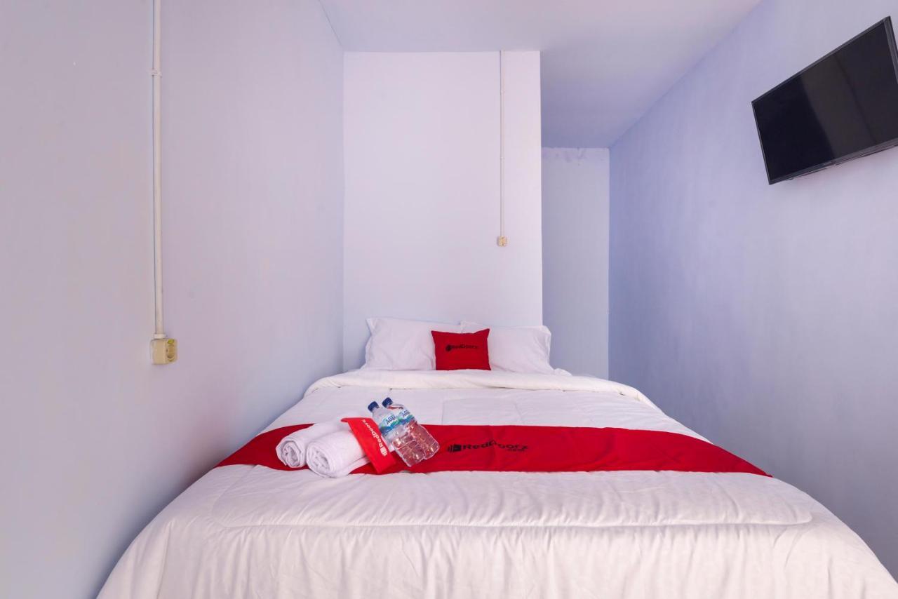 Reddoorz Syariah @ Bondowoso City Center Extérieur photo